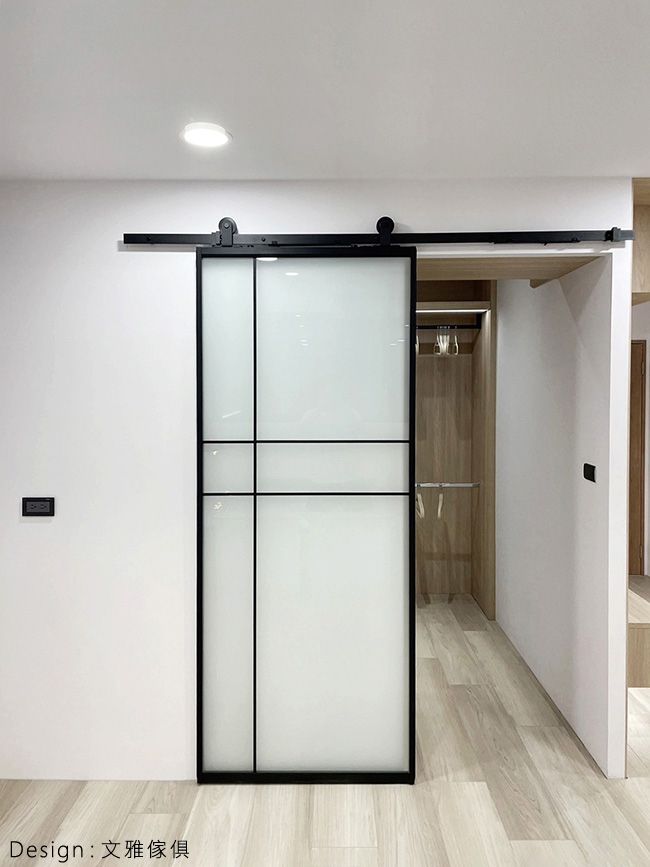 K051 美式穀倉門滑輪五金 + 鋁框玻璃門片.jpg